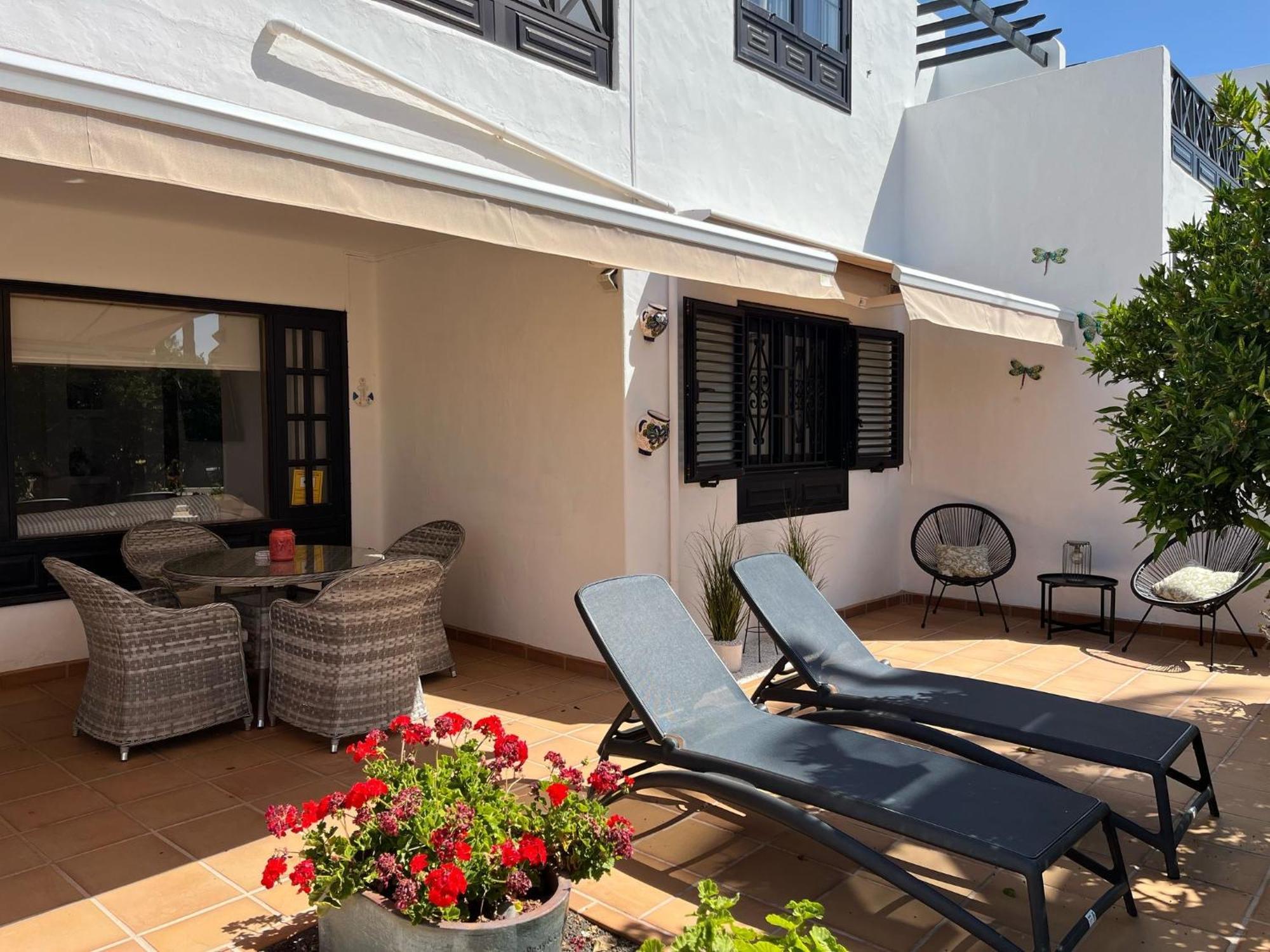 Casa Mo, 2 Bedroom Apartment Close To The Beach Puerto del Carmen  Extérieur photo